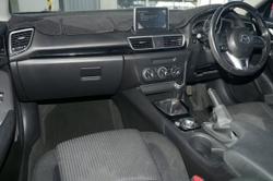 2014 Mazda
3 Maxx