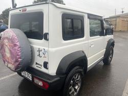 2021 Suzuki
Jimny