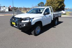2021 Mitsubishi
Triton GLX