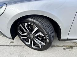 2017 Volvo
V40 Cross Country T5 Inscription