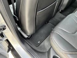 2017 Volvo
V40 Cross Country T5 Inscription