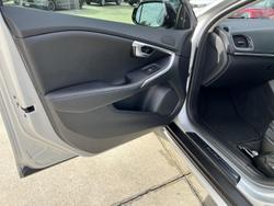 2017 Volvo
V40 Cross Country T5 Inscription