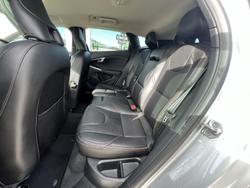 2017 Volvo
V40 Cross Country T5 Inscription
