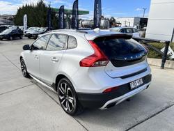 2017 Volvo
V40 Cross Country T5 Inscription