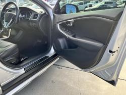 2017 Volvo
V40 Cross Country T5 Inscription