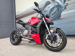 2024 DUCATI STREETFIGHTER V2 Red