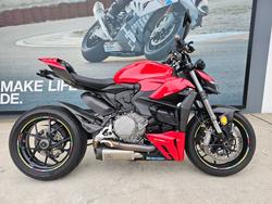 Ducati Streetfighter V2