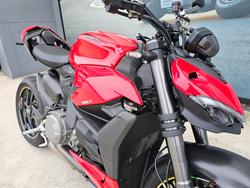 2024 DUCATI STREETFIGHTER V2 Red