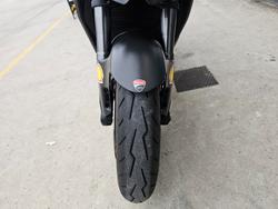 2024 DUCATI STREETFIGHTER V2 Red