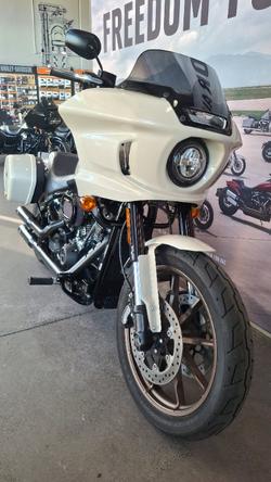 2023 Harley-davidson FXLRST LOW RIDER ST (117) WHITE SAND PEARL