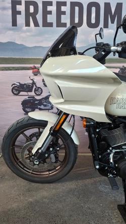 2023 Harley-davidson FXLRST LOW RIDER ST (117) WHITE SAND PEARL