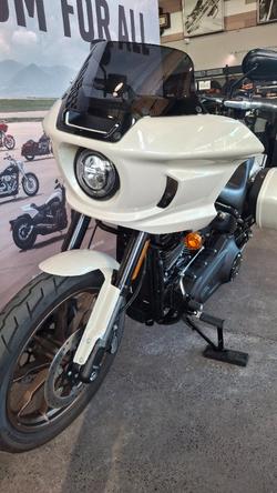 2023 Harley-davidson FXLRST LOW RIDER ST (117) WHITE SAND PEARL