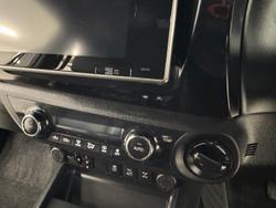 2019 Toyota Hilux Rogue GUN126R 4X4 Dual Range Crystal Pearl