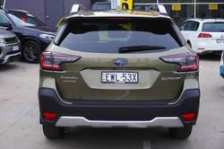 2022 Subaru
Outback AWD Touring