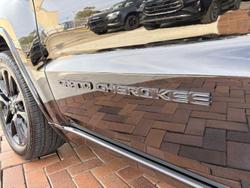 2021 Jeep
Grand Cherokee Night Eagle