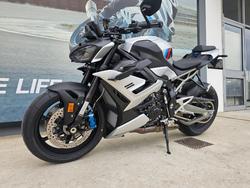 2025 BMW Motorrad M 1000 R White