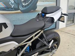 2025 BMW Motorrad M 1000 R White