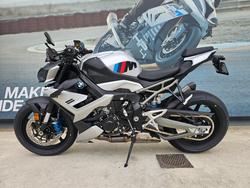 2025 BMW Motorrad M 1000 R White