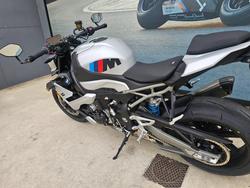 2025 BMW Motorrad M 1000 R White