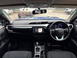 2015 Toyota
Hilux SR5