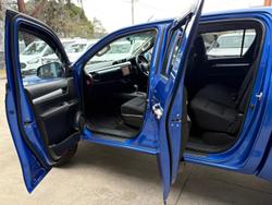 2015 Toyota
Hilux SR5