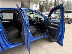 2015 Toyota
Hilux SR5