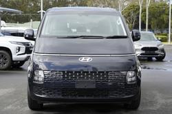 2022 Hyundai
STARIA