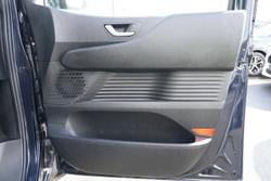 2022 Hyundai
STARIA