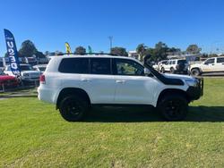 2019 Toyota
Landcruiser VX