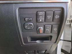 2019 Toyota
                Landcruiser VX