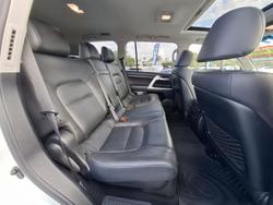 2019 Toyota
                Landcruiser VX