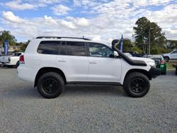2019 Toyota
                Landcruiser VX