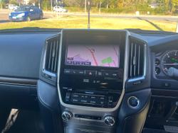 2019 Toyota
Landcruiser VX