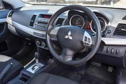 2010 Mitsubishi
Lancer ES