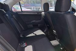 2010 Mitsubishi
Lancer ES