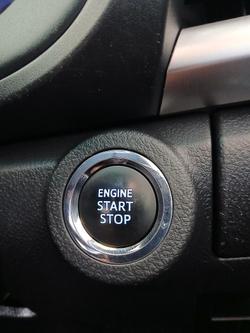2018 Toyota
Hilux SR5