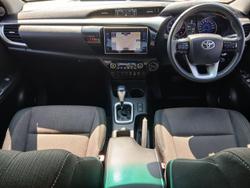 2018 Toyota
Hilux SR5