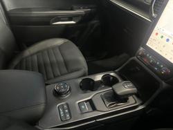 2025 Ford
Everest Sport