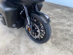 2025 Indian PURSUIT DARK HORSE Black