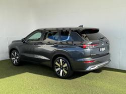 2025 Mitsubishi
                Outlander Aspire