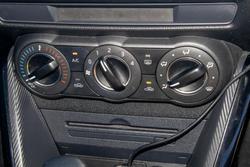 2015 Mazda 2 Maxx DJ Series Soul Red