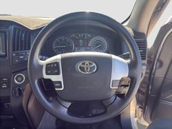 2012 Toyota
                Landcruiser GXL