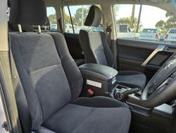 2021 Toyota
Landcruiser Prado GX