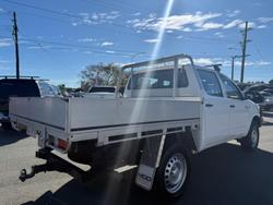 2013 Toyota
Hilux SR