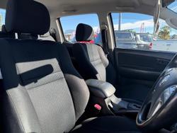 2013 Toyota
Hilux SR