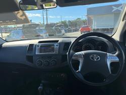 2013 Toyota
Hilux SR