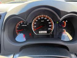 2013 Toyota
Hilux SR