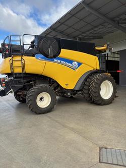 2013 New Holland Cr 9090 YELLOW