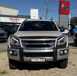 2019 Isuzu
                MU-X LS-T