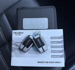 2019 Isuzu
                MU-X LS-T